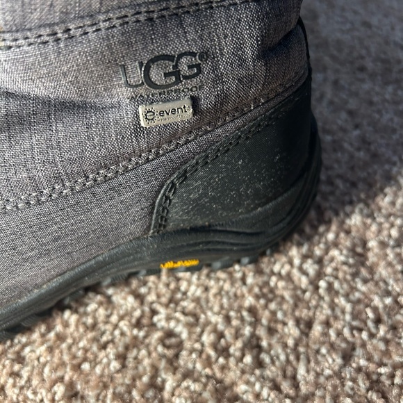 Ugg Anorak Boot Size 7 - Picture 4 of 4